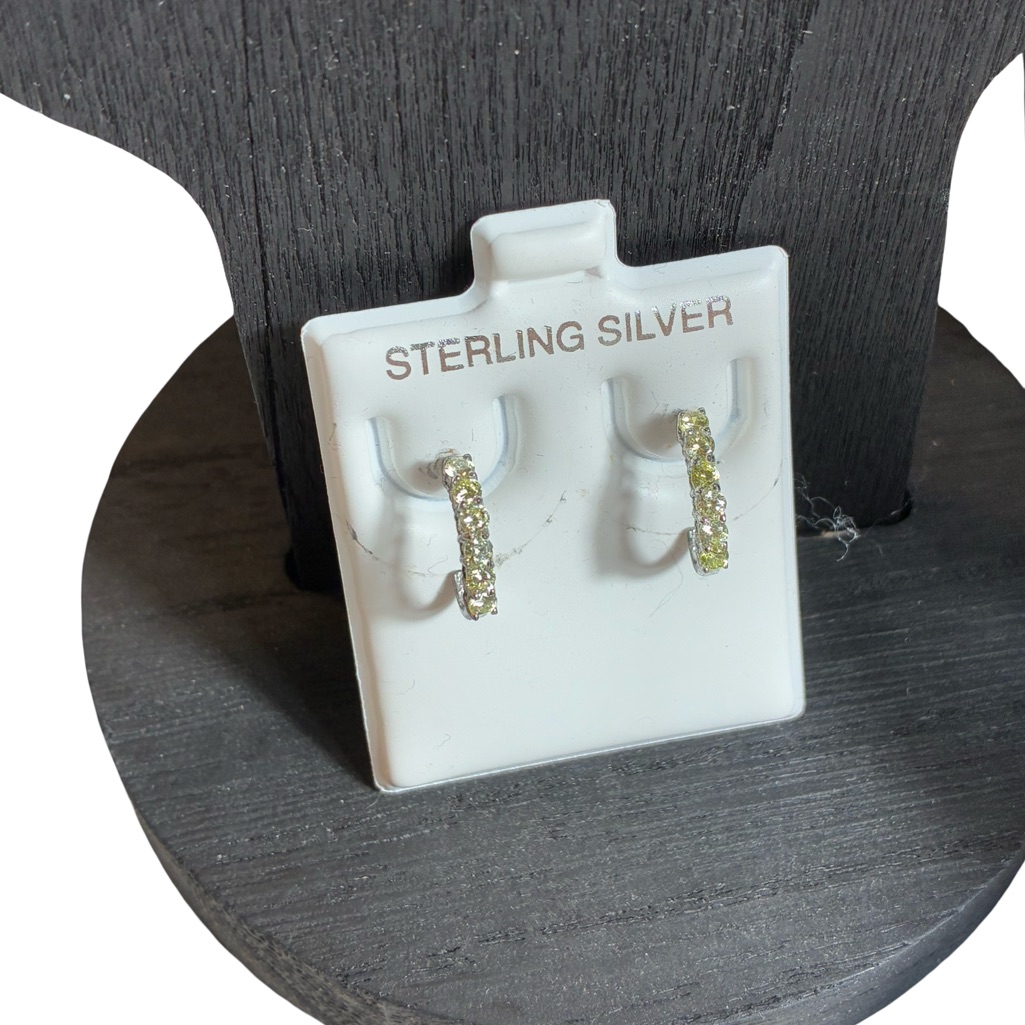 Nwt Genuine Sterling Silver & Peridot Half Hoop Earrings !